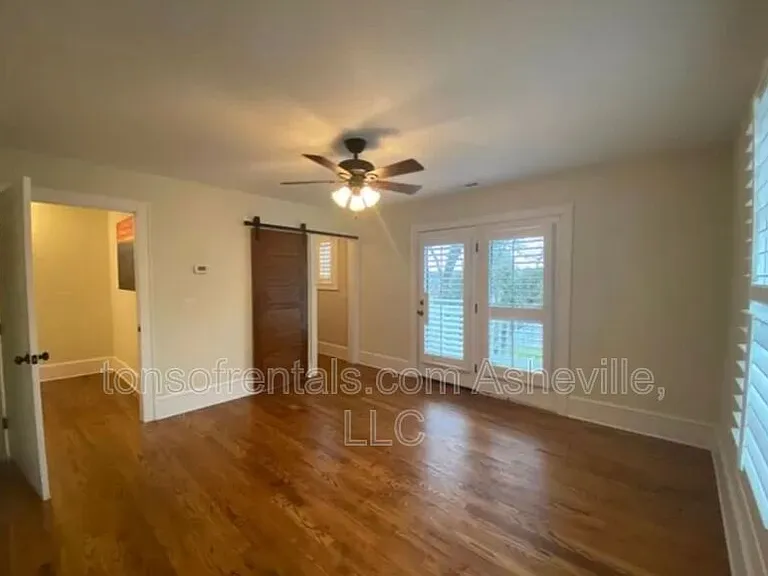 240 S Beaumont St — Photo 16