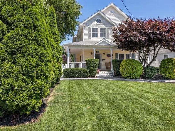 206 2nd Avenue, East Northport, NY 11731