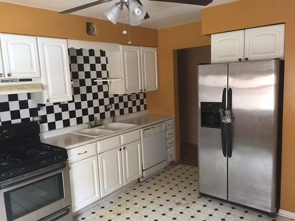 5th image of 39 Conti Pkwy #1W