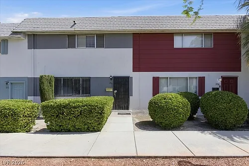 210 Greenbriar Townhouse Way #TOWNHOUSE Photo 1