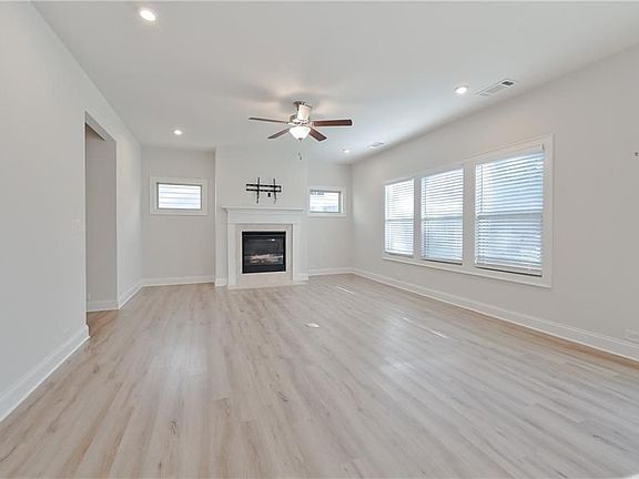 2nd image of 240 Neese Farm Dr