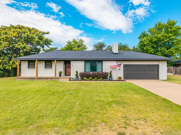 119 Cherry Ave, Dumas, TX 79029