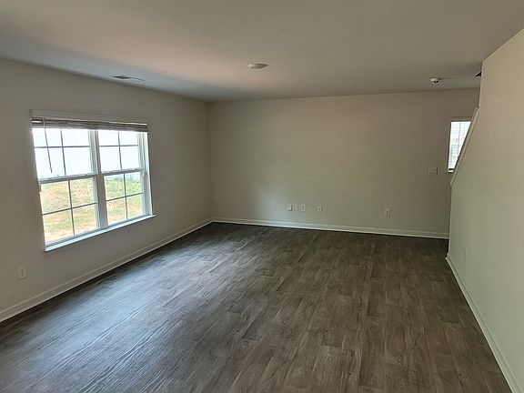 4th image of 4712 Black Forest Dr