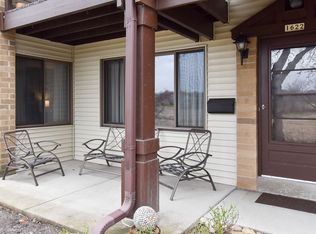 1622 S Coachlight Dr, New Berlin, WI 53151