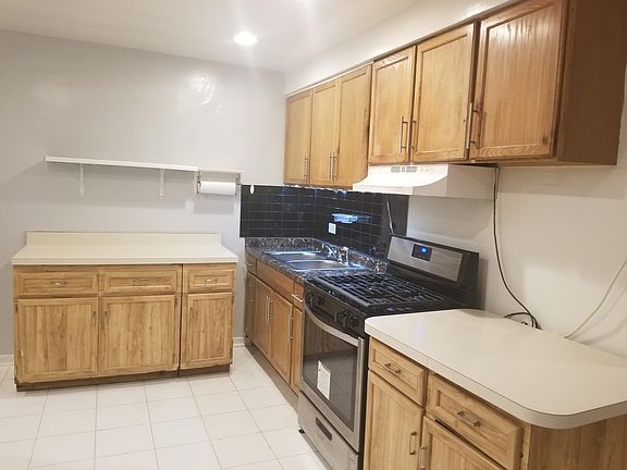 2nd image of 4935 Kirk St