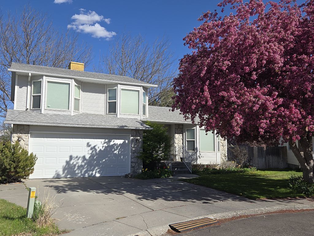 3114 Clover Hills Cir - Property Image