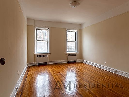 2nd image of 210 Marine Ave #11