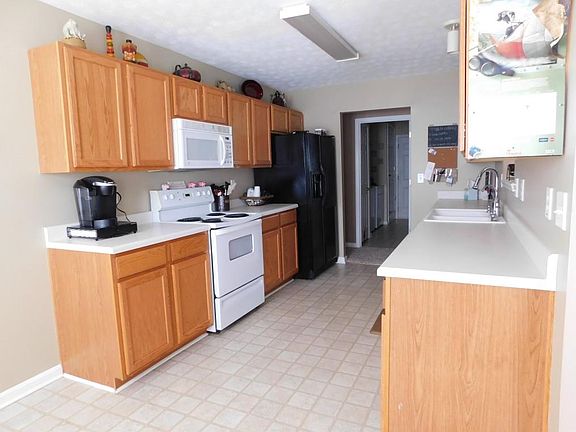 5th image of 4481 Beaverton Cir
