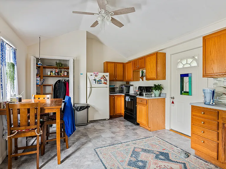 225 Bean Rd #B — Photo 15