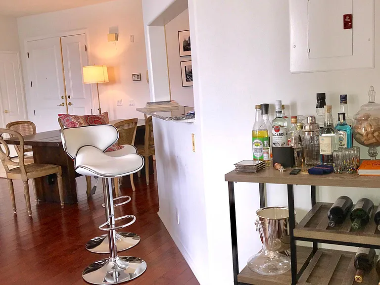 8349 Blackburn Ave #302 — Photo 110