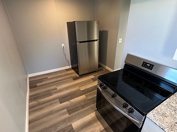 4th image of 1247 Shorb Ave NW #1