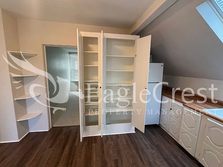 613 Locust St — Photo 33