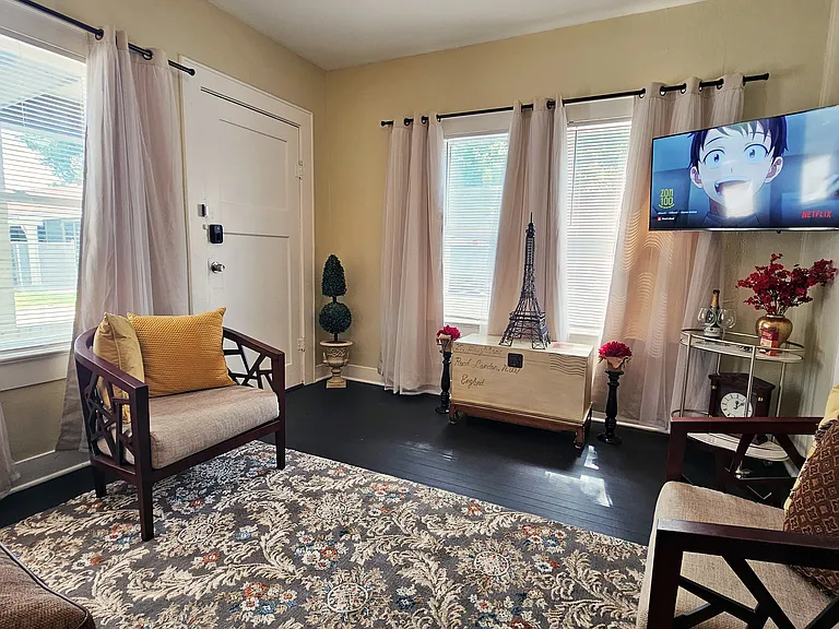 903 McIntosh St #903 — Photo 9