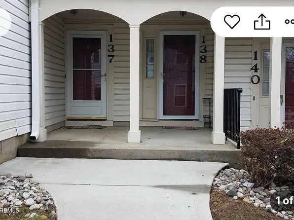 137 Tulip Ln, Freehold, NJ 07728