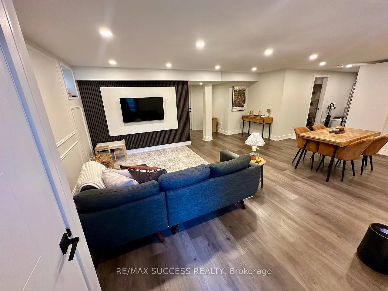 2 bed, $2,000 — Photo 2
