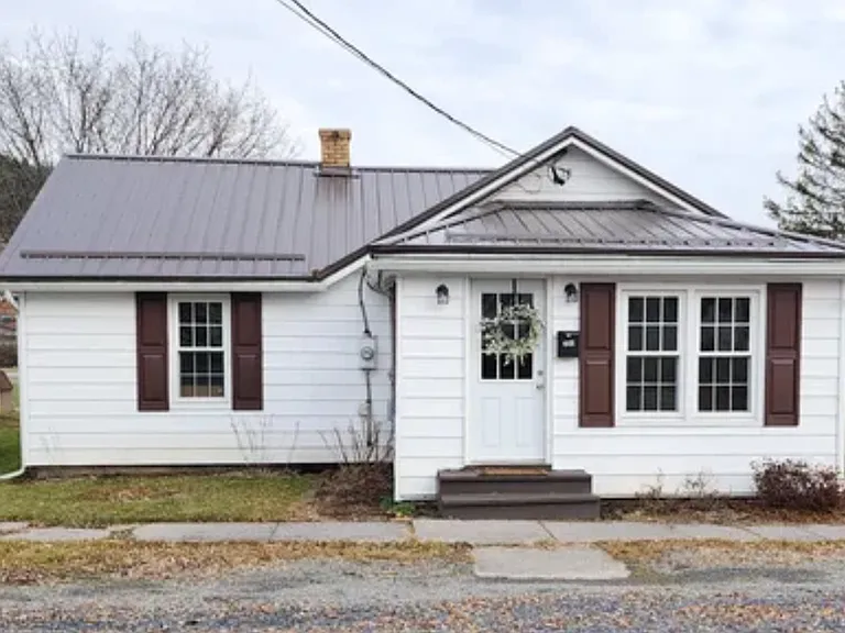 401 Poplar Ave — Photo 3