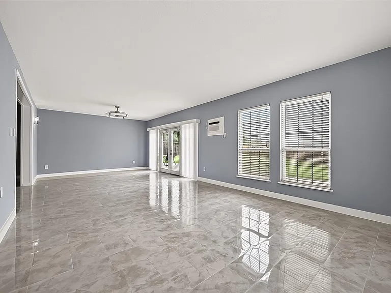 9526 Heflin Colony Dr — Photo 20