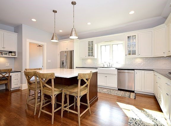 4th image of 138 N Madison Ave