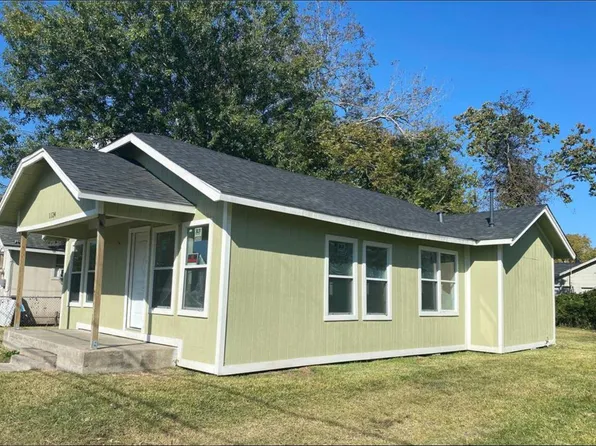 1124 Stowe St, Baytown, TX 77520