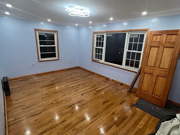 4th image of 11231 Francis Lewis Blvd Floor 2