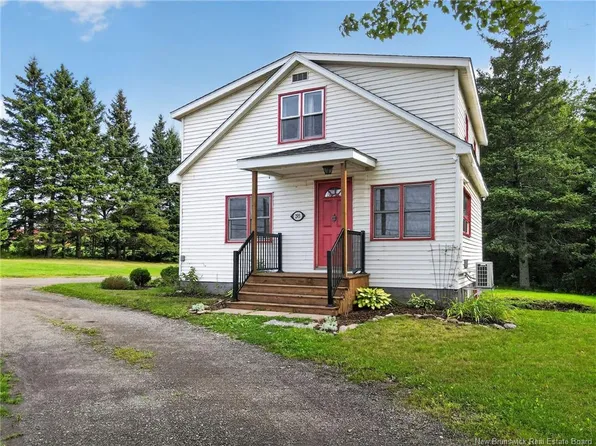 295 Gorge Rd, Moncton, NB E1G 3H9