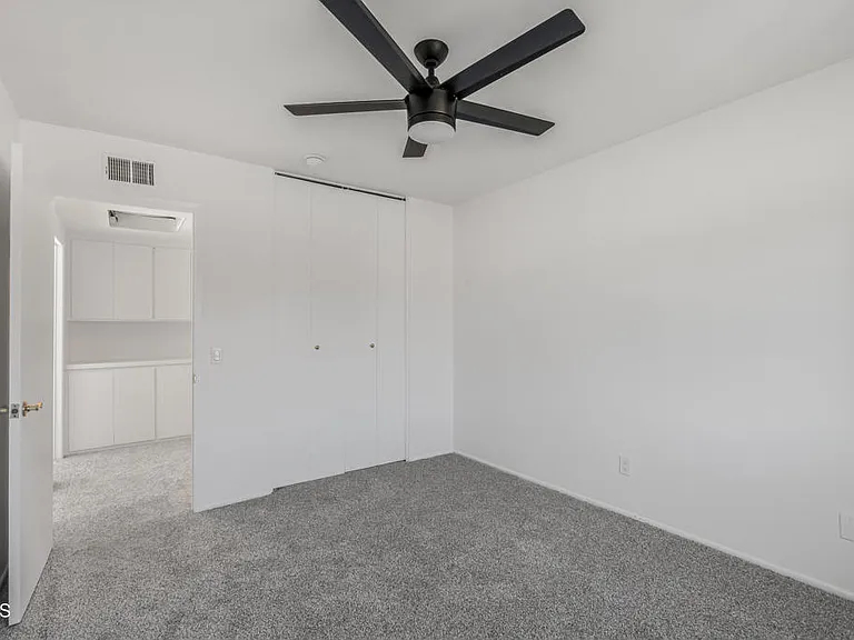 327 Bethany St — Photo 37
