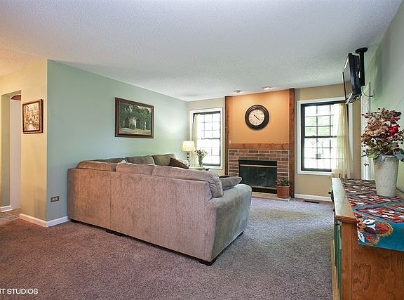 4th image of 511 Elizabeth Dr #35-A
