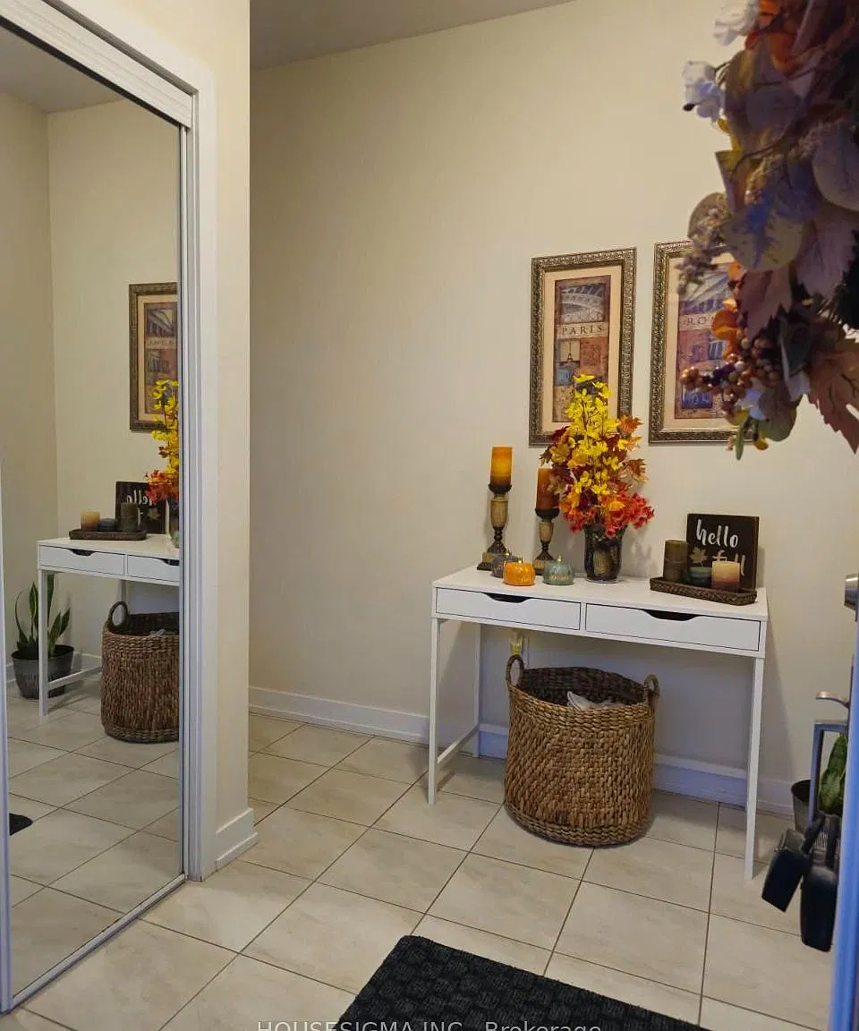 3 bed, $2,400 — Photo 4