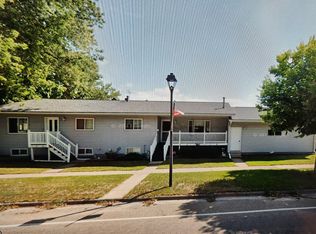 225 S Elm St, La Crescent, MN 55947