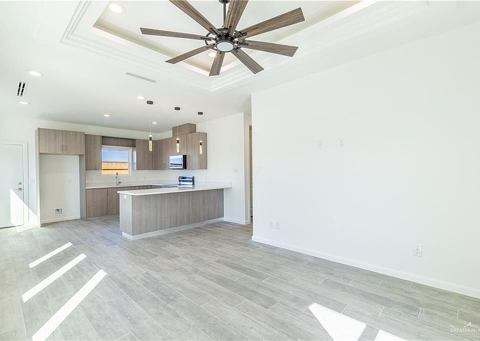 1st image of 5808 Ozark Ave #4