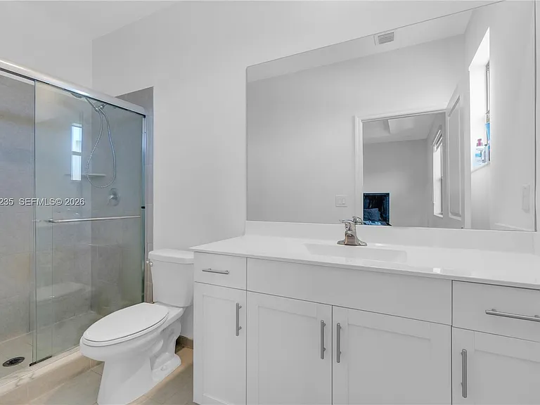 21068 NE 8th Ave — Photo 24