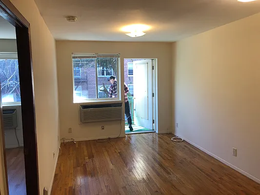 Rented by 18 REALTY | media 5