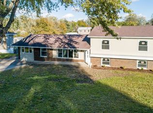 2N241 Diane Ave, Glen Ellyn, IL 60137