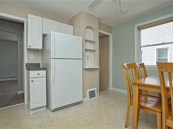5th image of 399 E 328th St