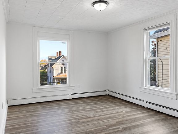 5th image of 2 Hudson Ave Unit 2