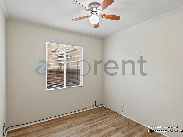 276 Colonial Trl — Photo 23