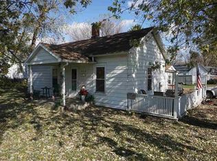 632 S College St, Lincoln, IL 62656