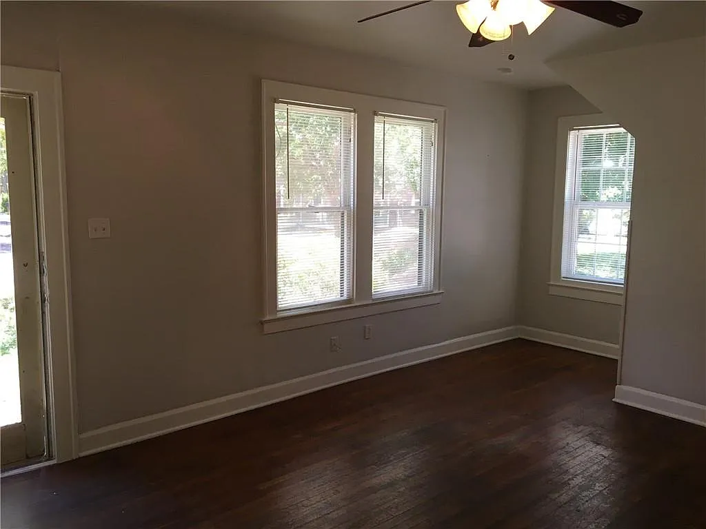 3 bed, 1.0 bath, 1798 sqft, $1,500 — Photo 3