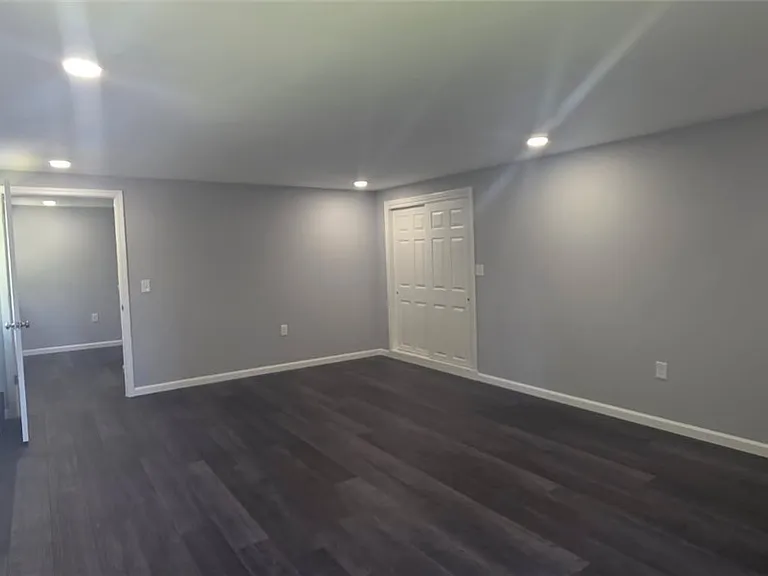 11 Euclid Ave #LEFT — Photo 25