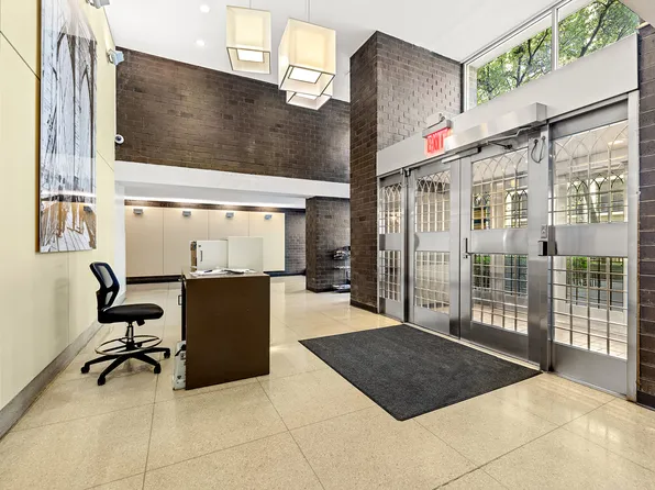 90 Gold Street 21G image 8 of 8