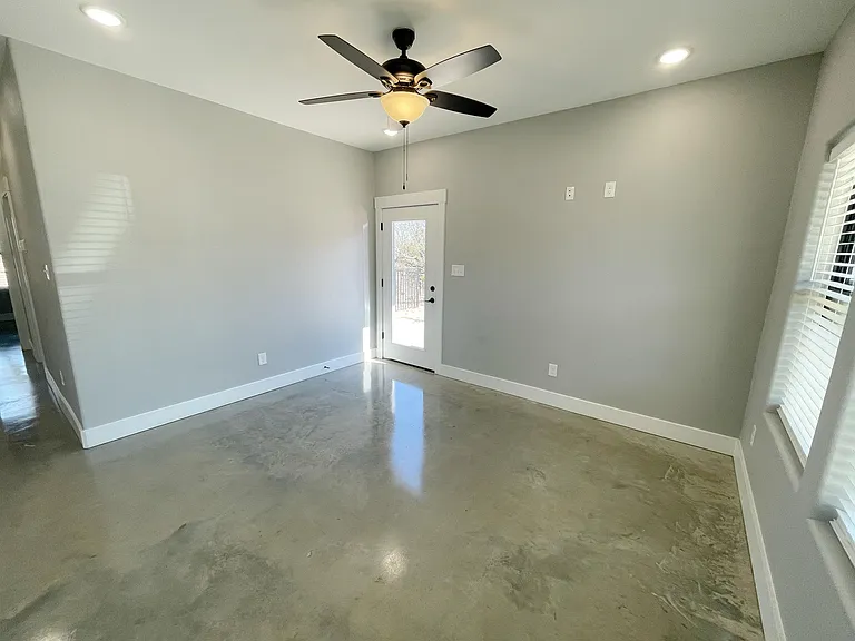 1215 Oak Dr #103 — Photo 14