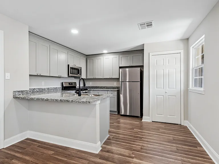 2309 Humanity St — Photo 2