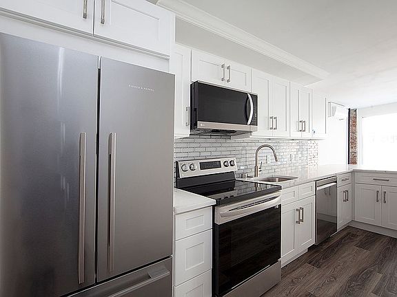 5th image of 805 Lexington Ave #2
