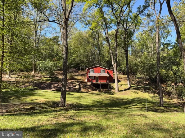 18 Bolton Branch Ln, Huntly, VA 22640