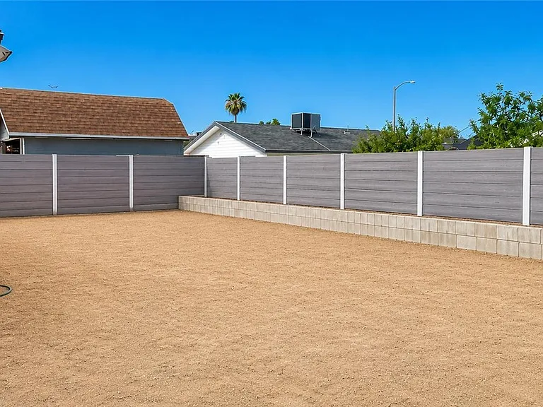 4080 Studio St — Photo 2