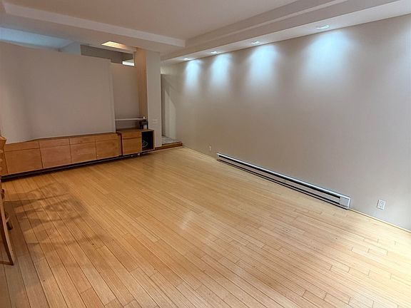 3rd image of 401 State St #P101