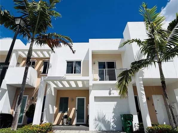 10279 NW 72nd St, Doral, FL 33178