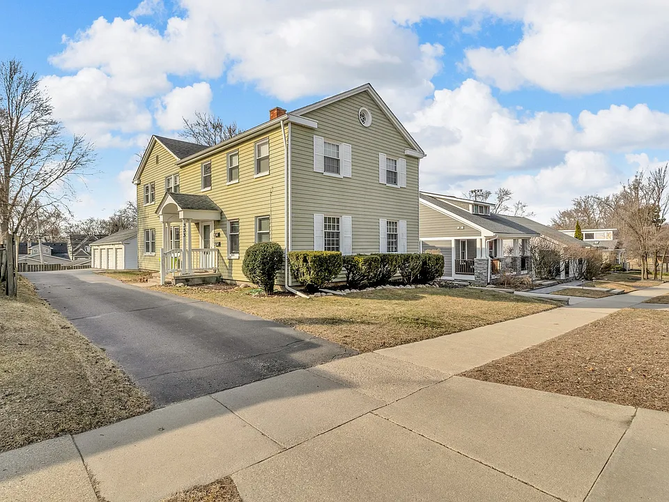 333 Woodward Ave #1