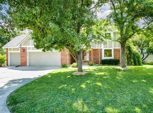 2410 N Stoneybrook St, Wichita, KS 67226