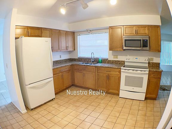 5th image of 12209 Uracus St